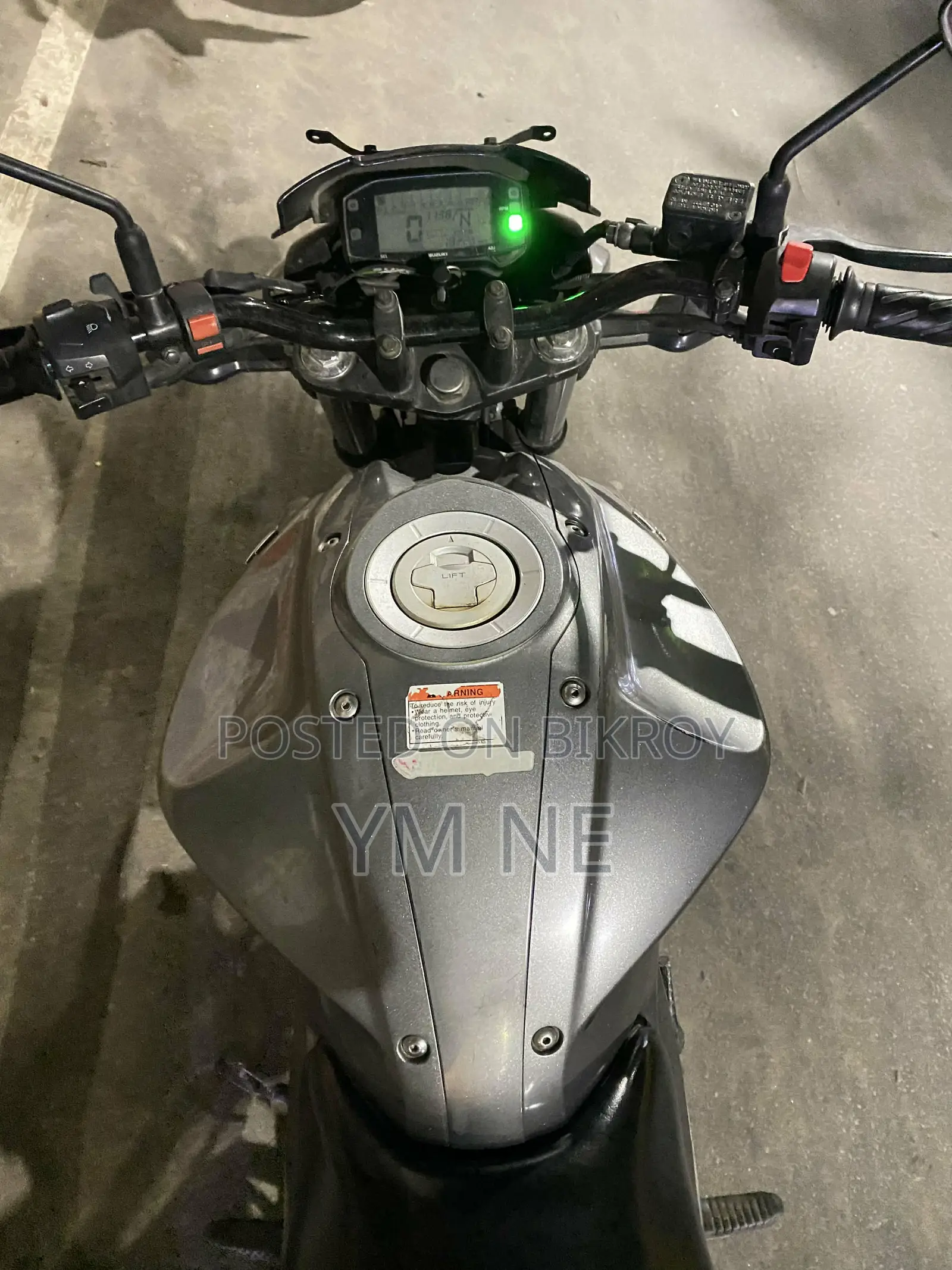 Suzuki 2016 Gray