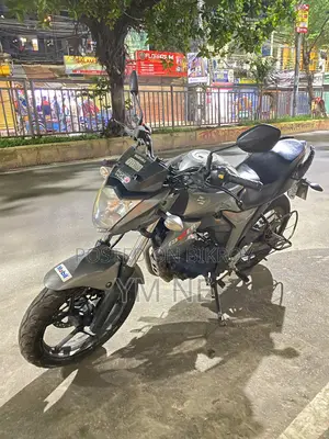 Suzuki 2016 Gray