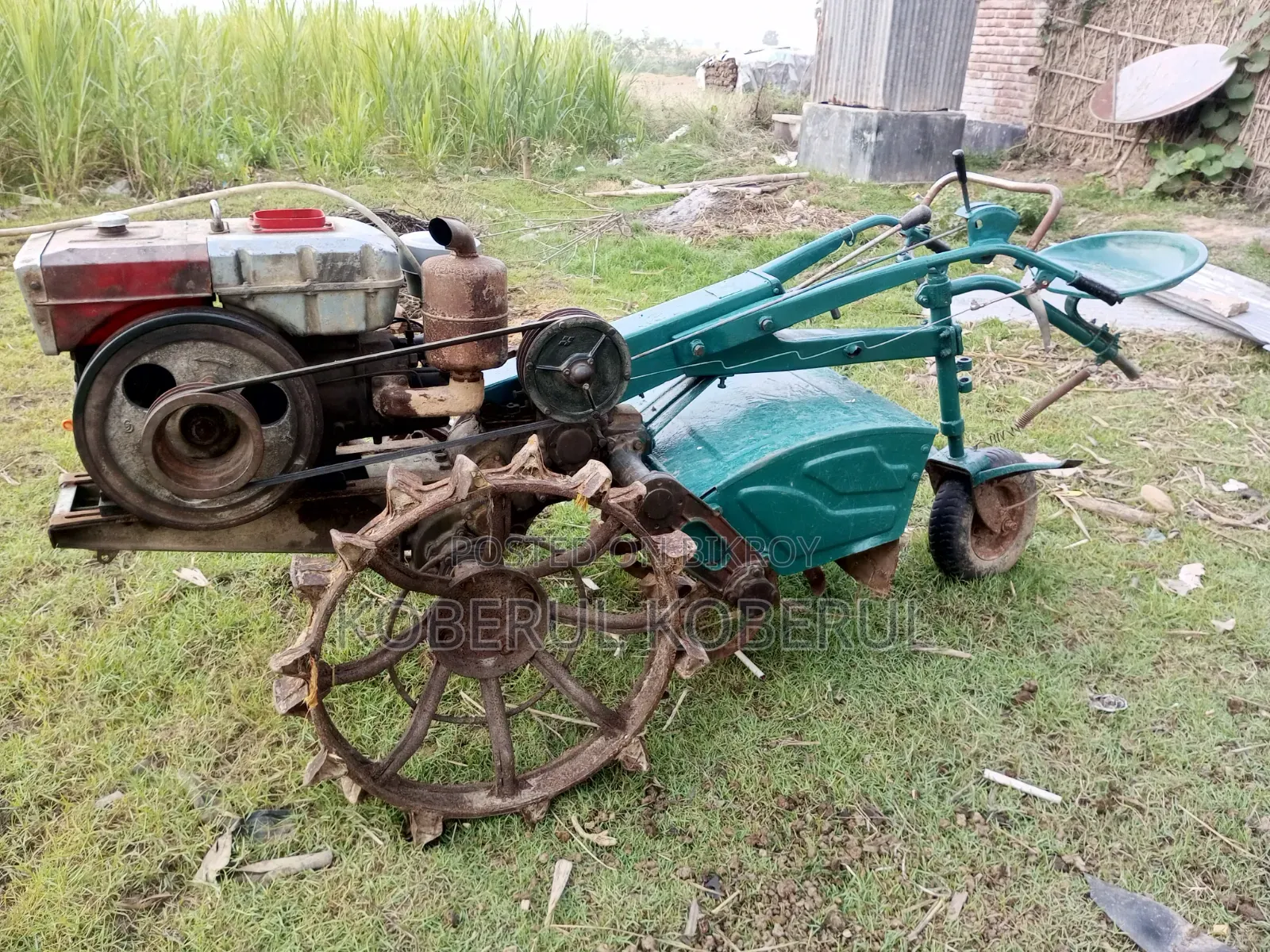 গাড়িটি খুব ভালো আছে কোন কাজ কাম নাই