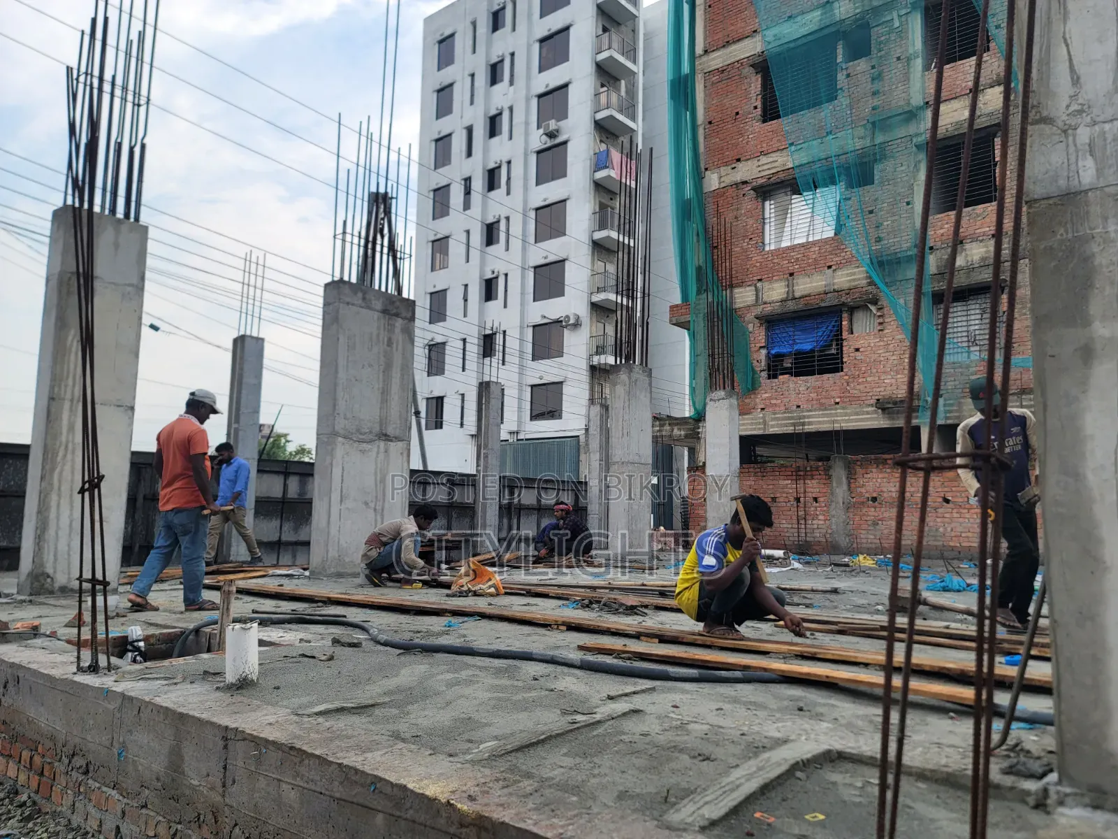 3bdrm Apartment in Citylights Real, Basundhara for sale