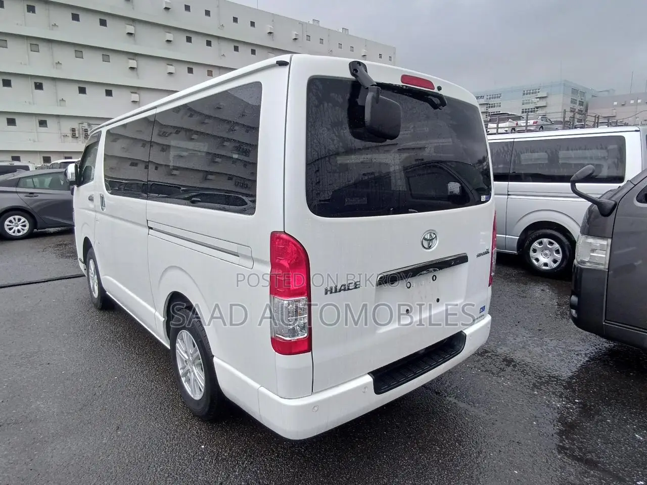 Toyota HiAce 2021 Pearl