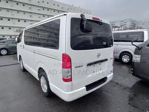 Toyota HiAce 2021 Pearl
