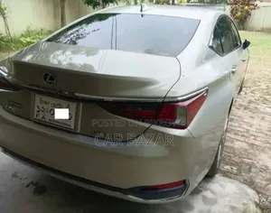 Lexus ES 300H Luxury FWD 2019 Beige