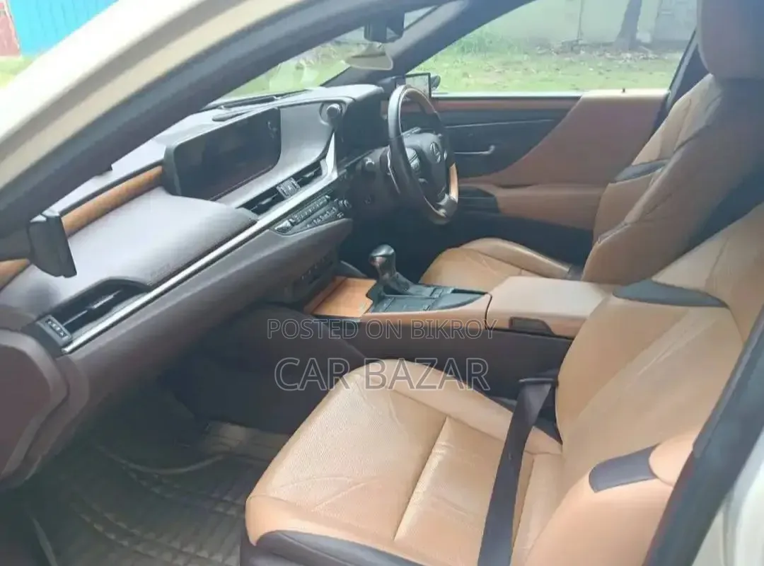 Lexus ES 300H Luxury FWD 2019 Beige