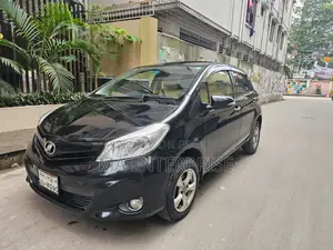 Toyota Vitz 2011 Black