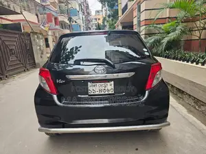 Toyota Vitz 2011 Black