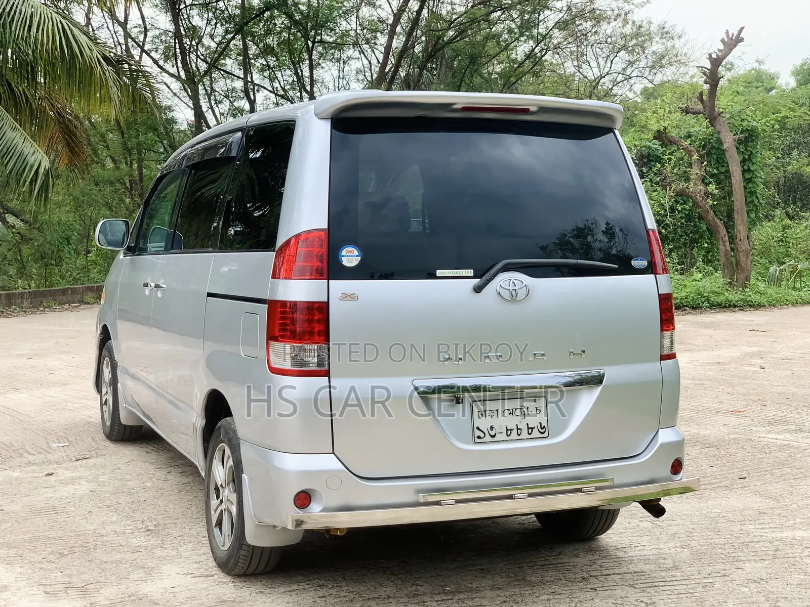 Toyota Noah 2.0 AWD (8 Seater) 2005 Silver