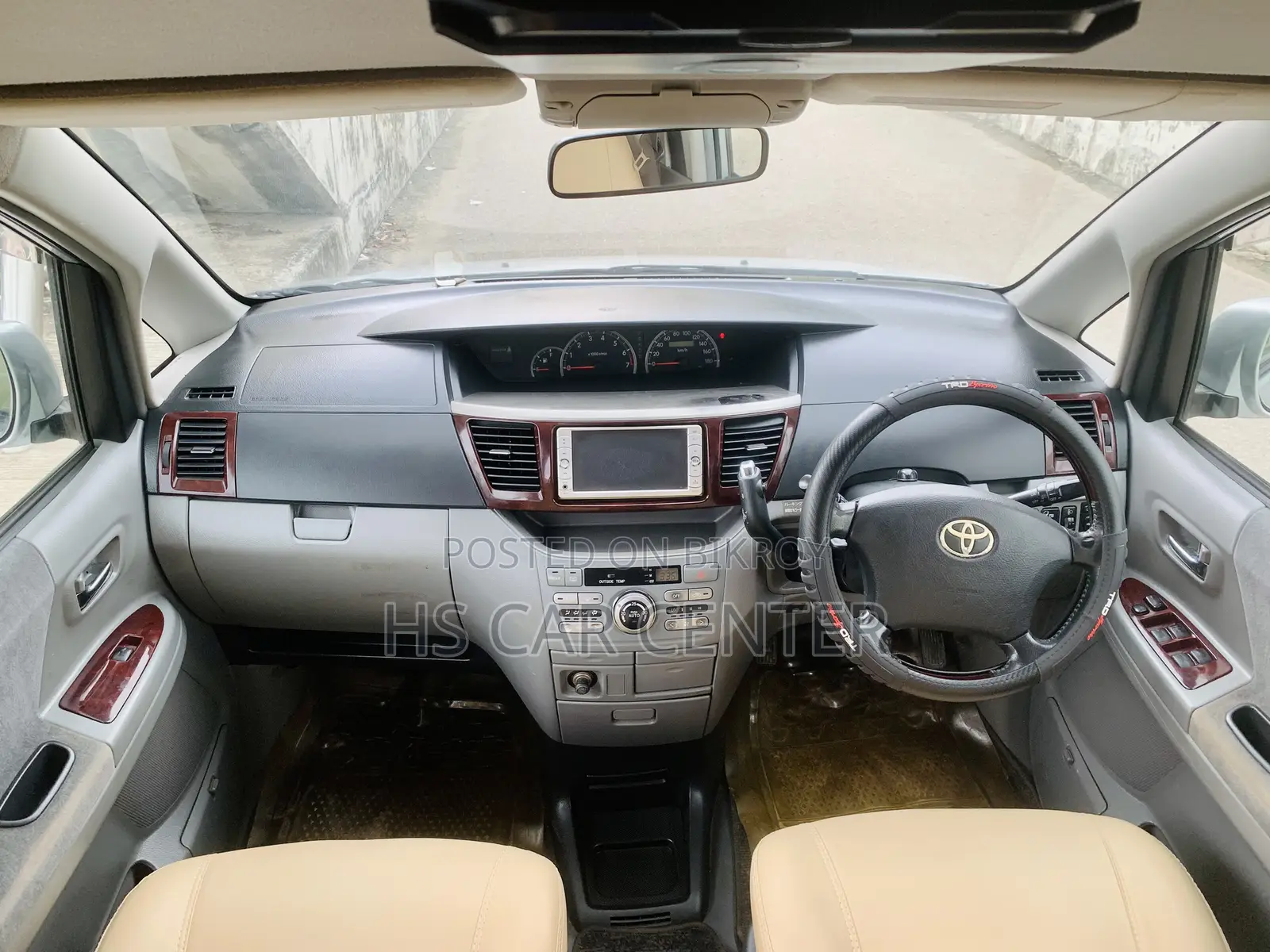 Toyota Noah 2.0 AWD (8 Seater) 2005 Silver