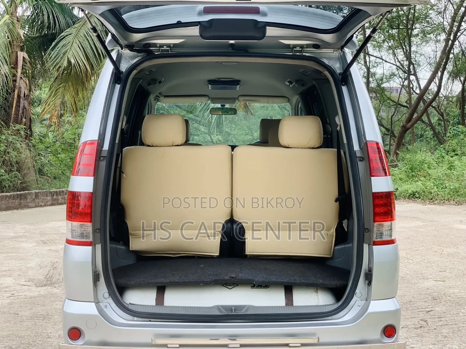 Toyota Noah 2.0 AWD (8 Seater) 2005 Silver
