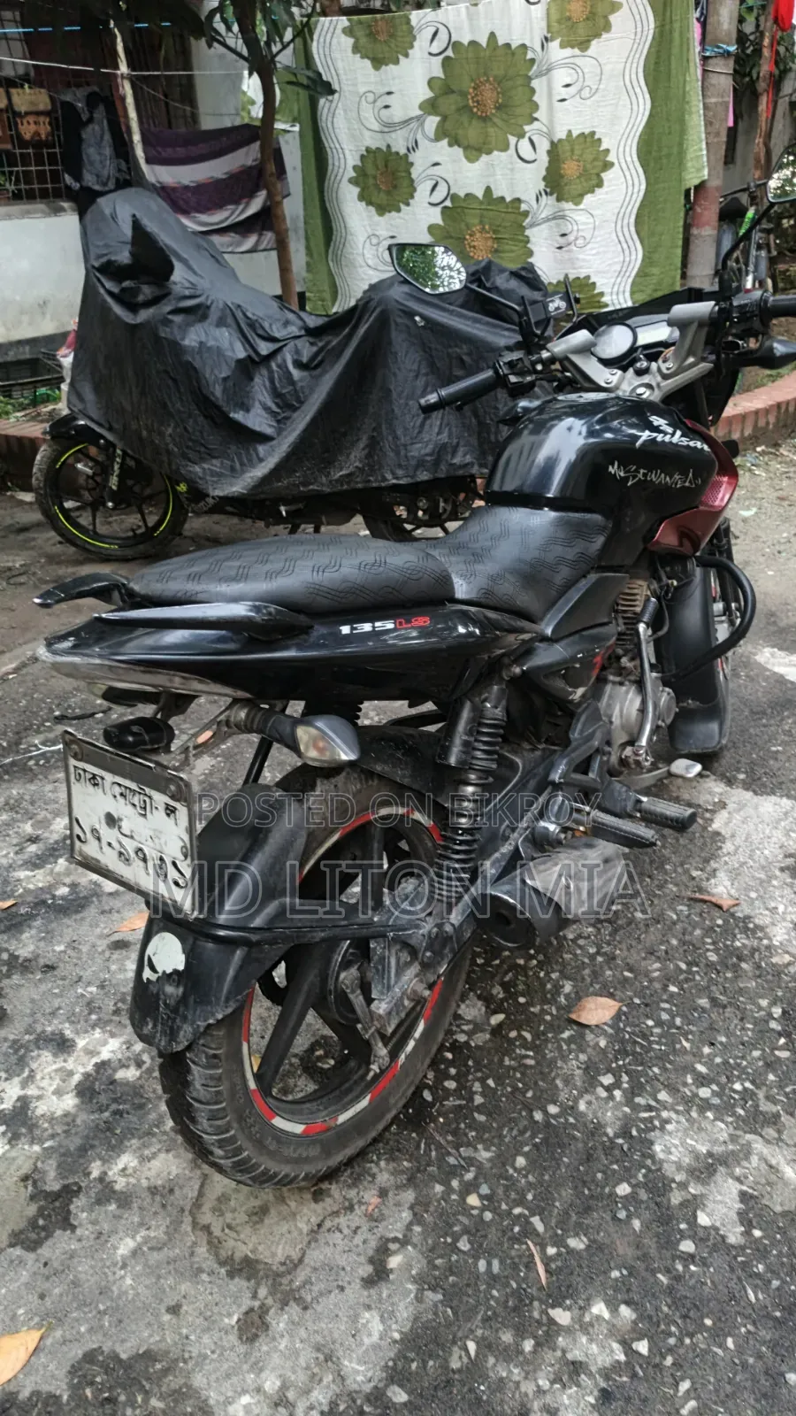Bajaj Pulsar 135 LS 2011 Black