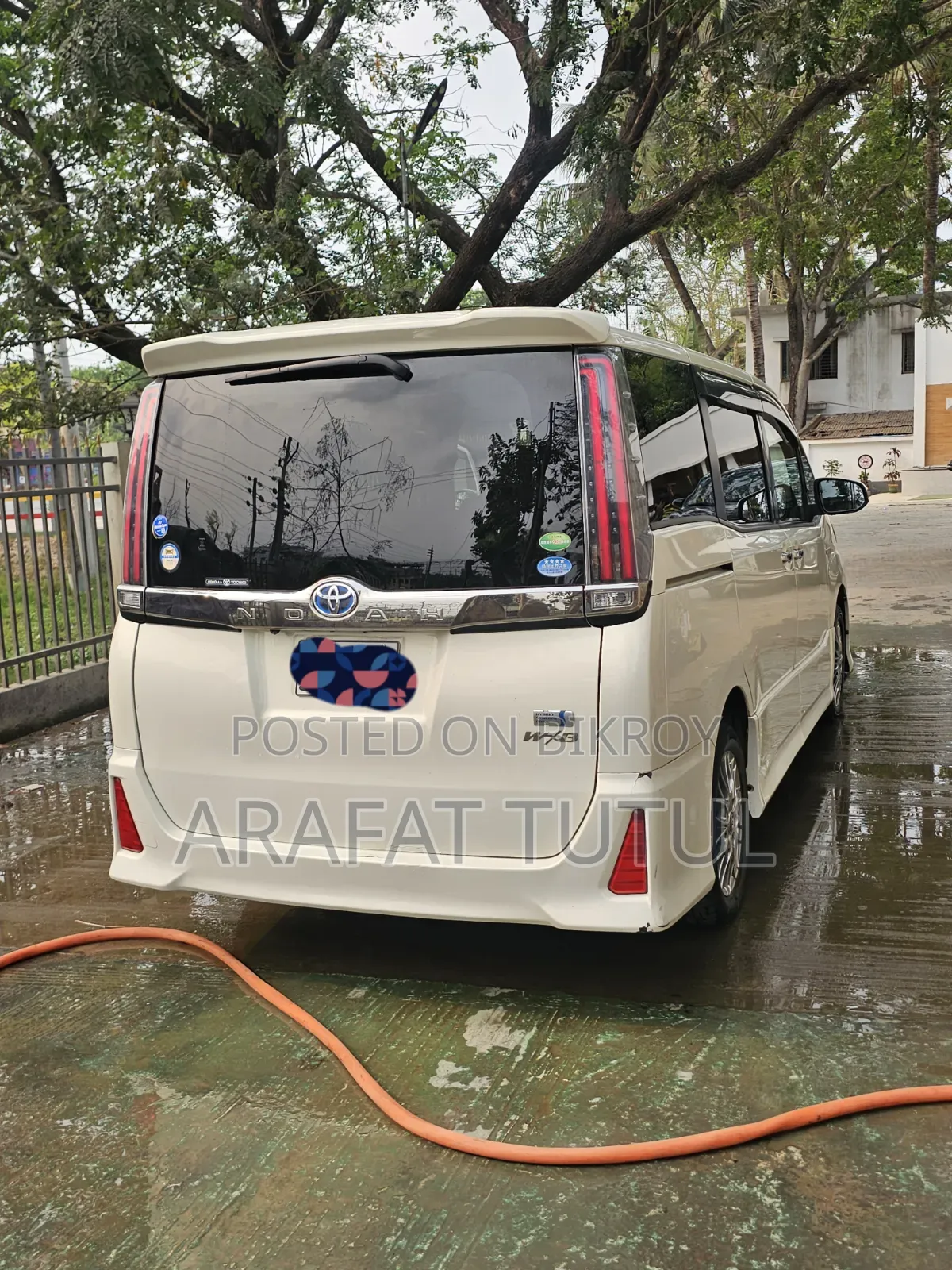 Toyota Noah 1.8 FWD Hybrid (7 Seater) 2018