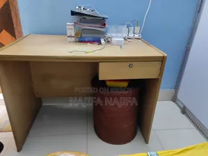 Reading Table (Otobi)