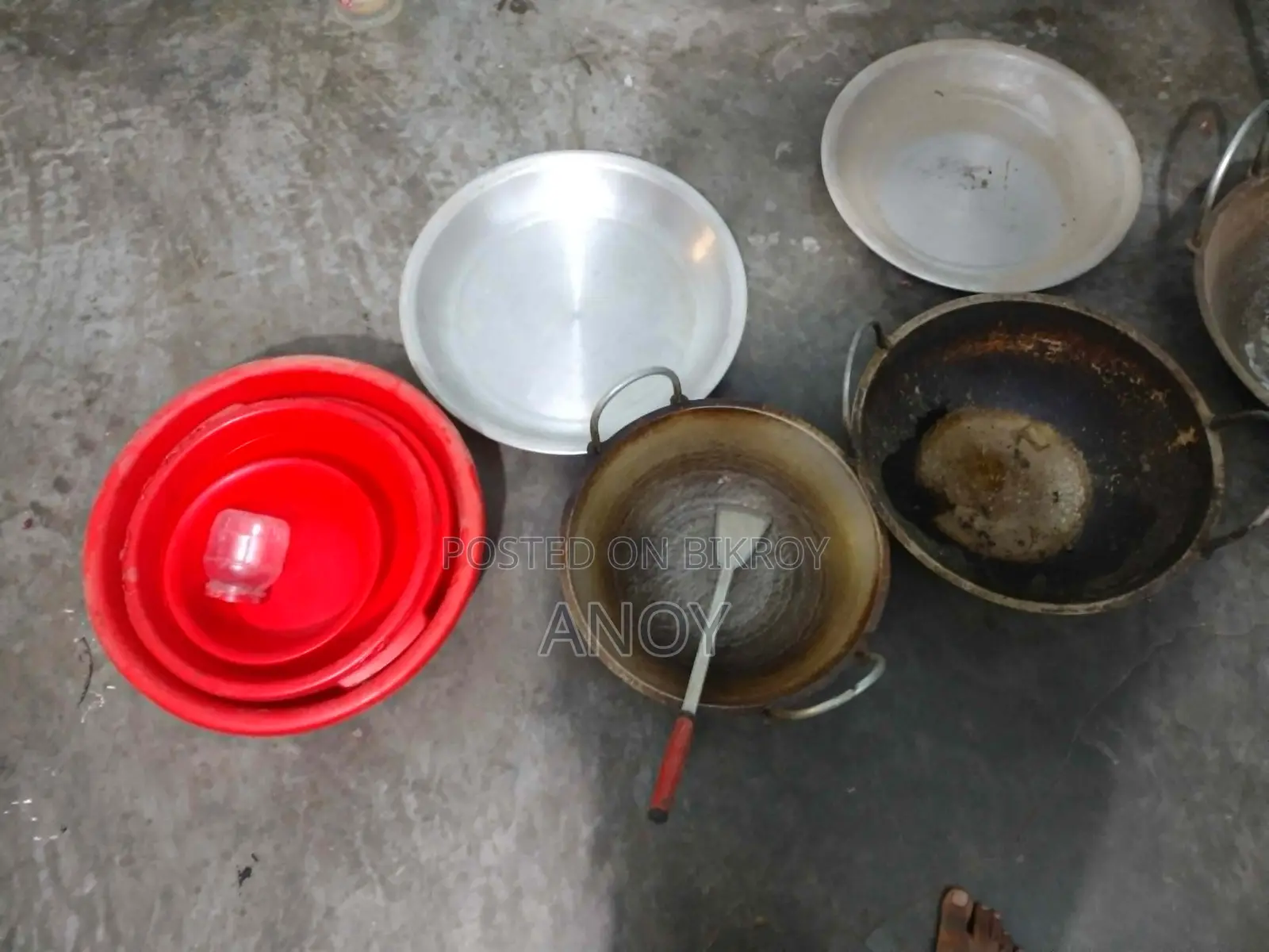 Cooking Pots and Kitchenware