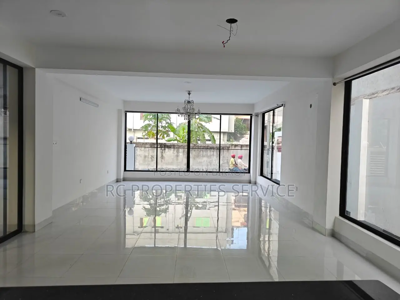 4200sft Nice Office Building Rent in Nikunjo-1