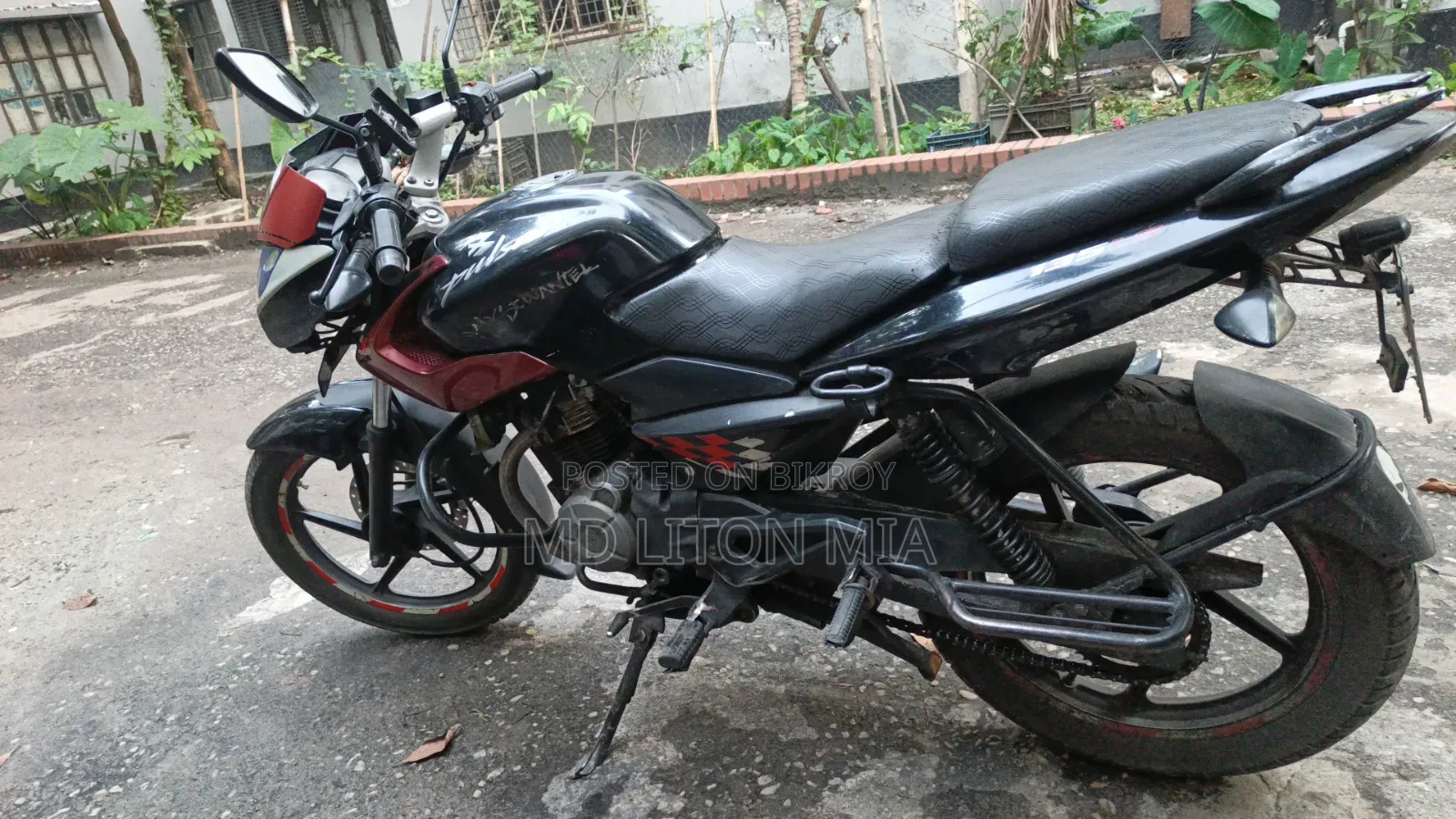 Bajaj Pulsar 135 LS 2011 Black