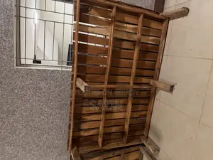 টেবিল, চুলা, চৌকি এবং অন্যান্য