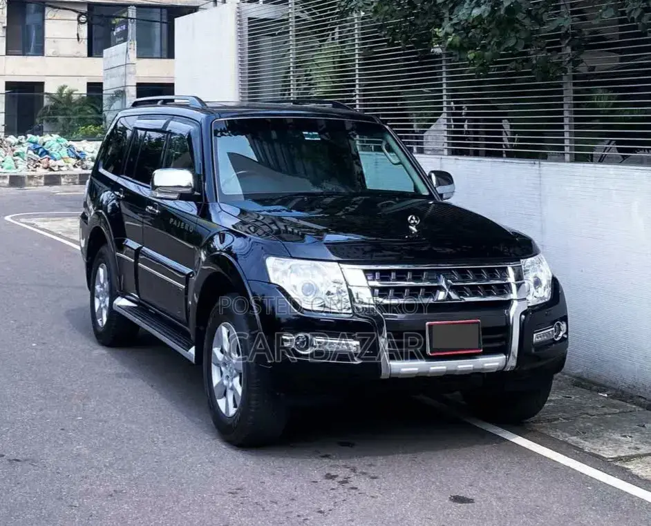 মিতসুবিশি পাজেরো এক্সসিড ২০১৮ ব্ল্যাক