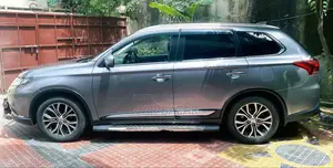 Mitsubishi Outlander 2018 Gray
