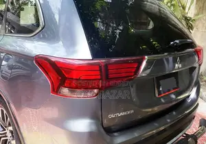 Mitsubishi Outlander 2018 Gray