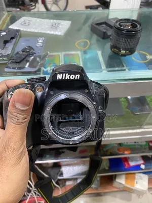 Nikon D 3400
