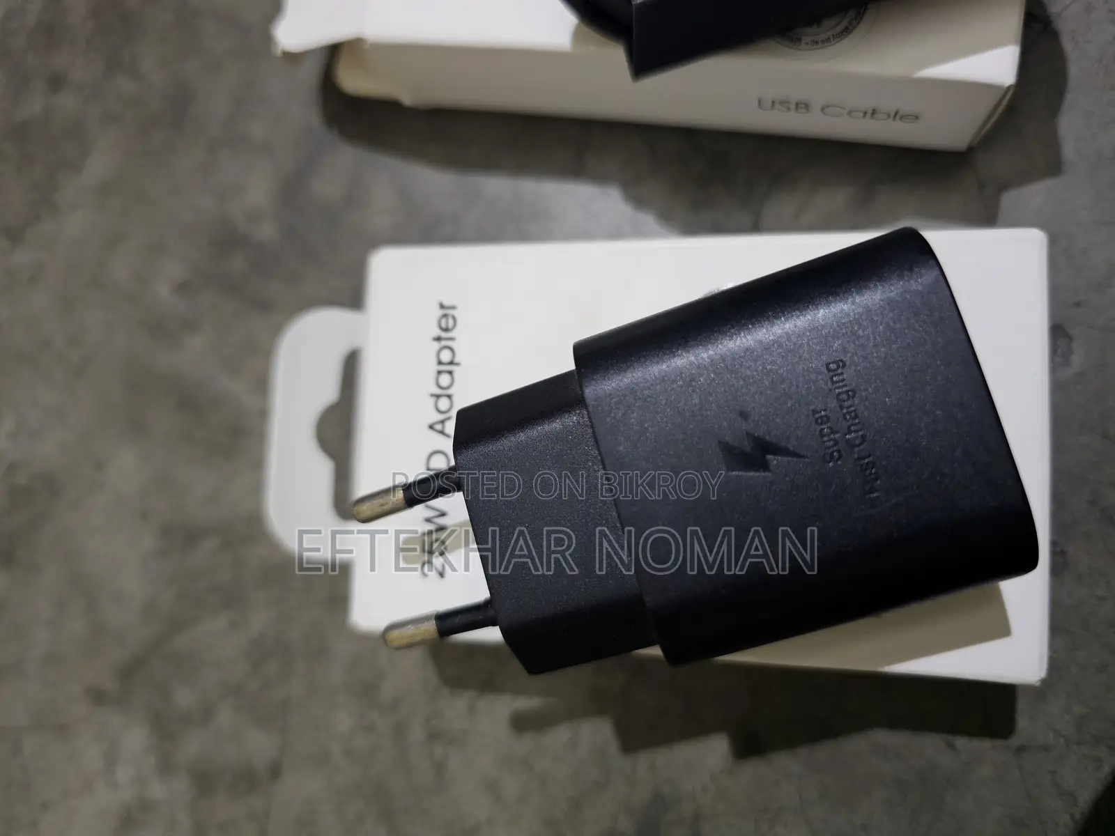 Sell Post. Original Super Fast Charger