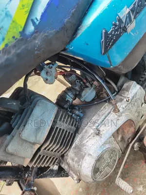 Suzuki 2000 Blue