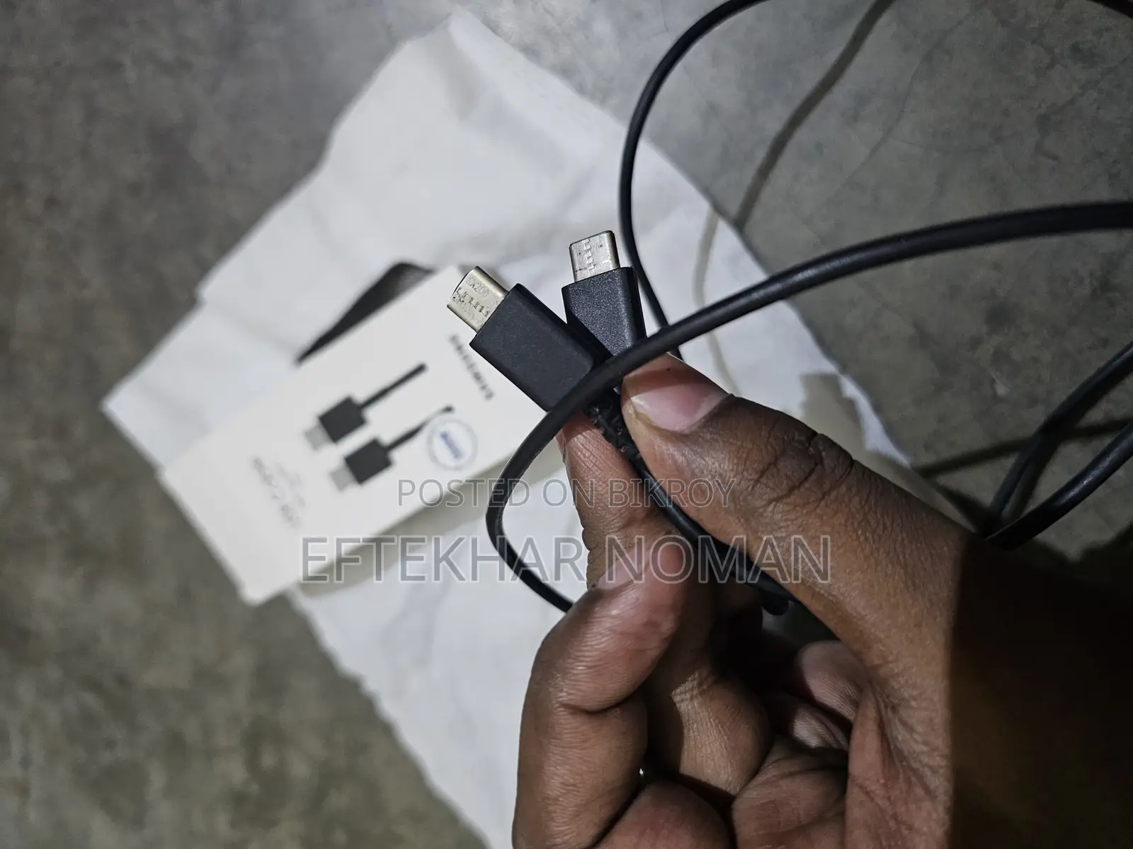Sell Post. Original Super Fast Charger