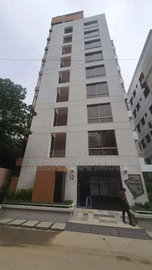 ৩ বেডরুমের অ্যাপার্টমেন্ট অ্যাসেট সিলভারলেক, উত্তরা বিক্রির জন্য