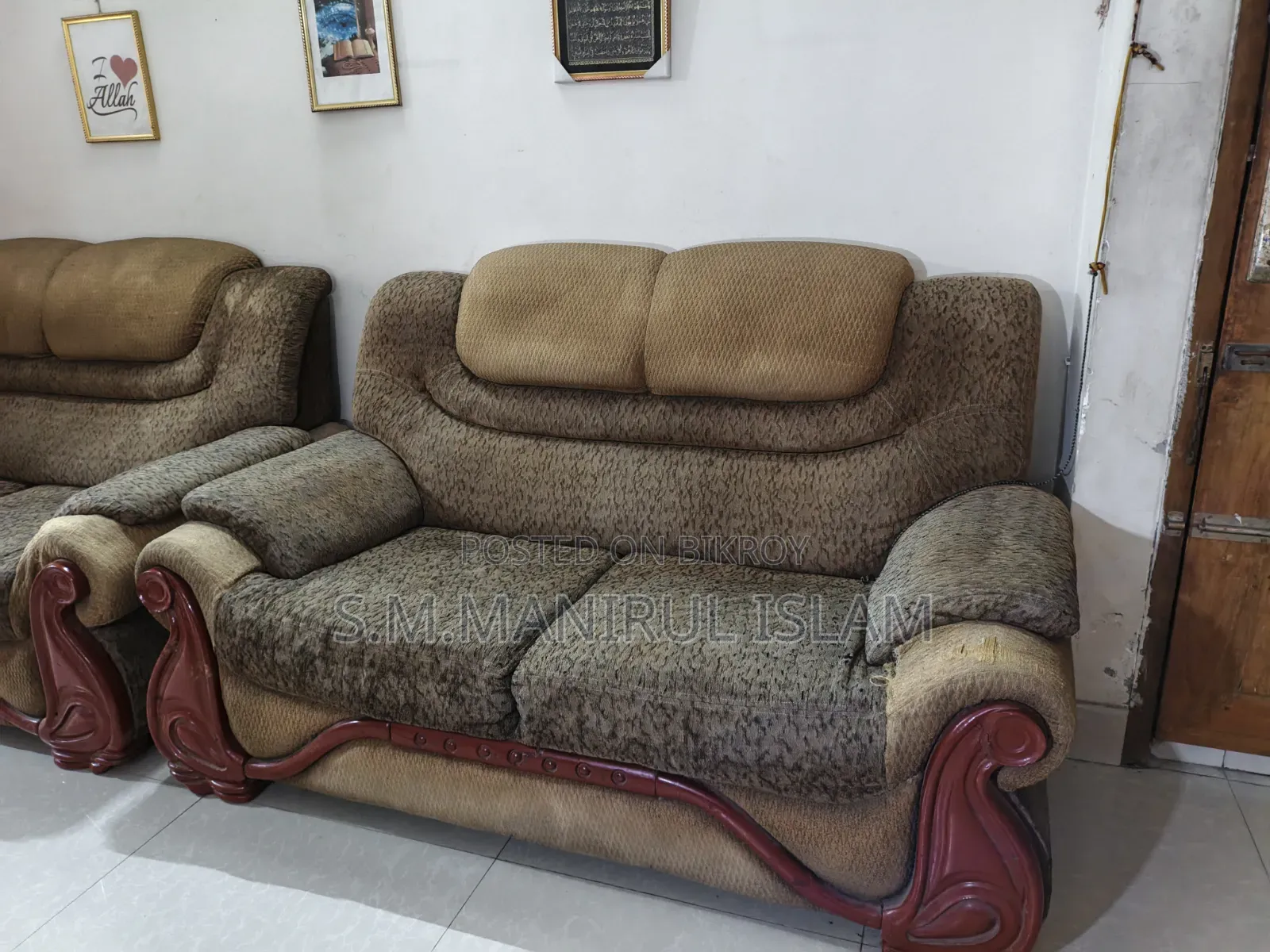 Sofa and Table