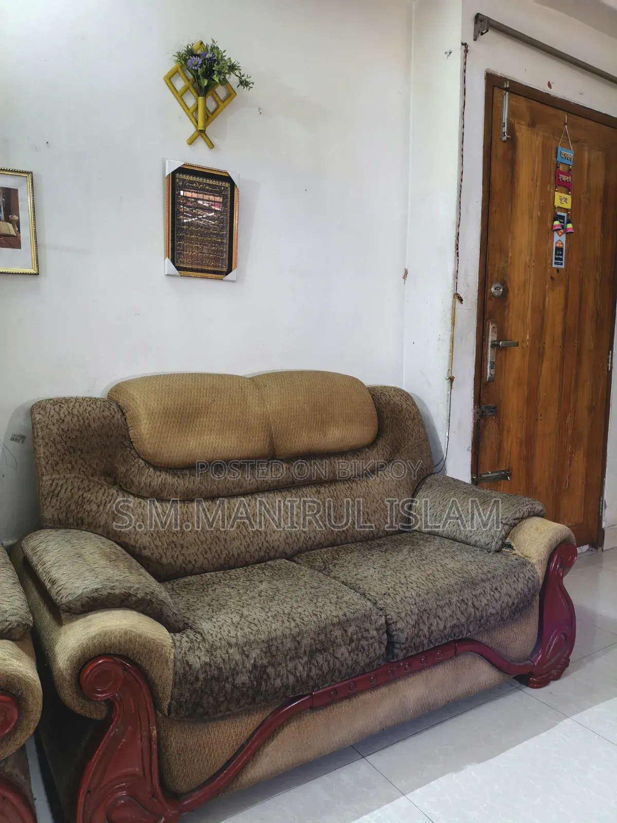 Sofa and Table