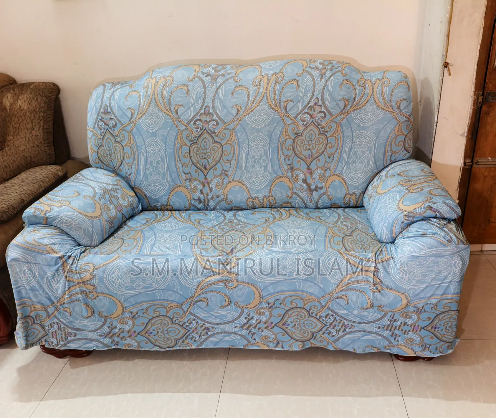 Sofa and Table