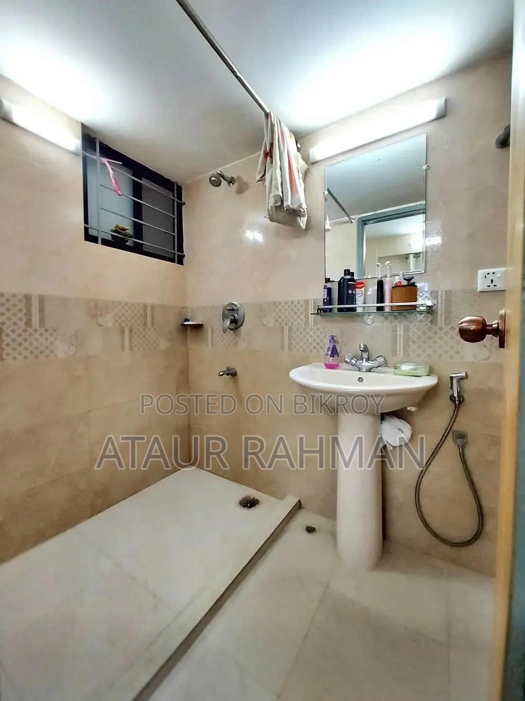 Furnished 3bdrm Apartment in Jams Silver Spring, Basundhara for Sale