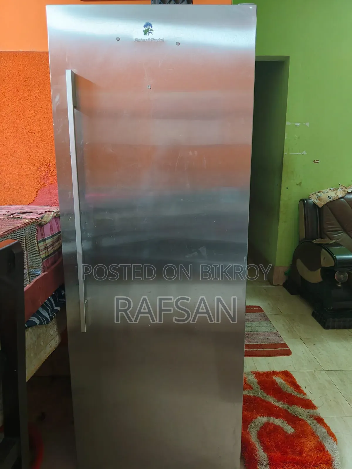 একটি ফুল ৬ পার্টির ডিপ ফ্রিজ