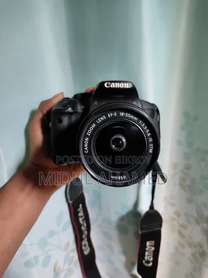 DSLR Canon 700d