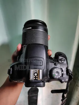 DSLR Canon 700d