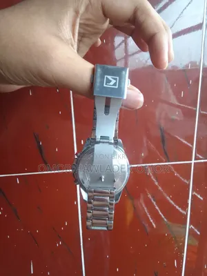 Curren Watch