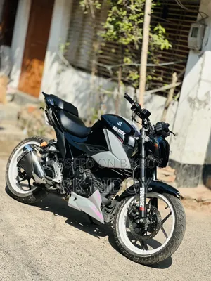 Suzuki 2025 Black