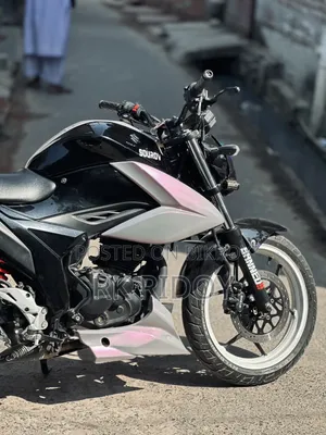 Suzuki 2025 Black