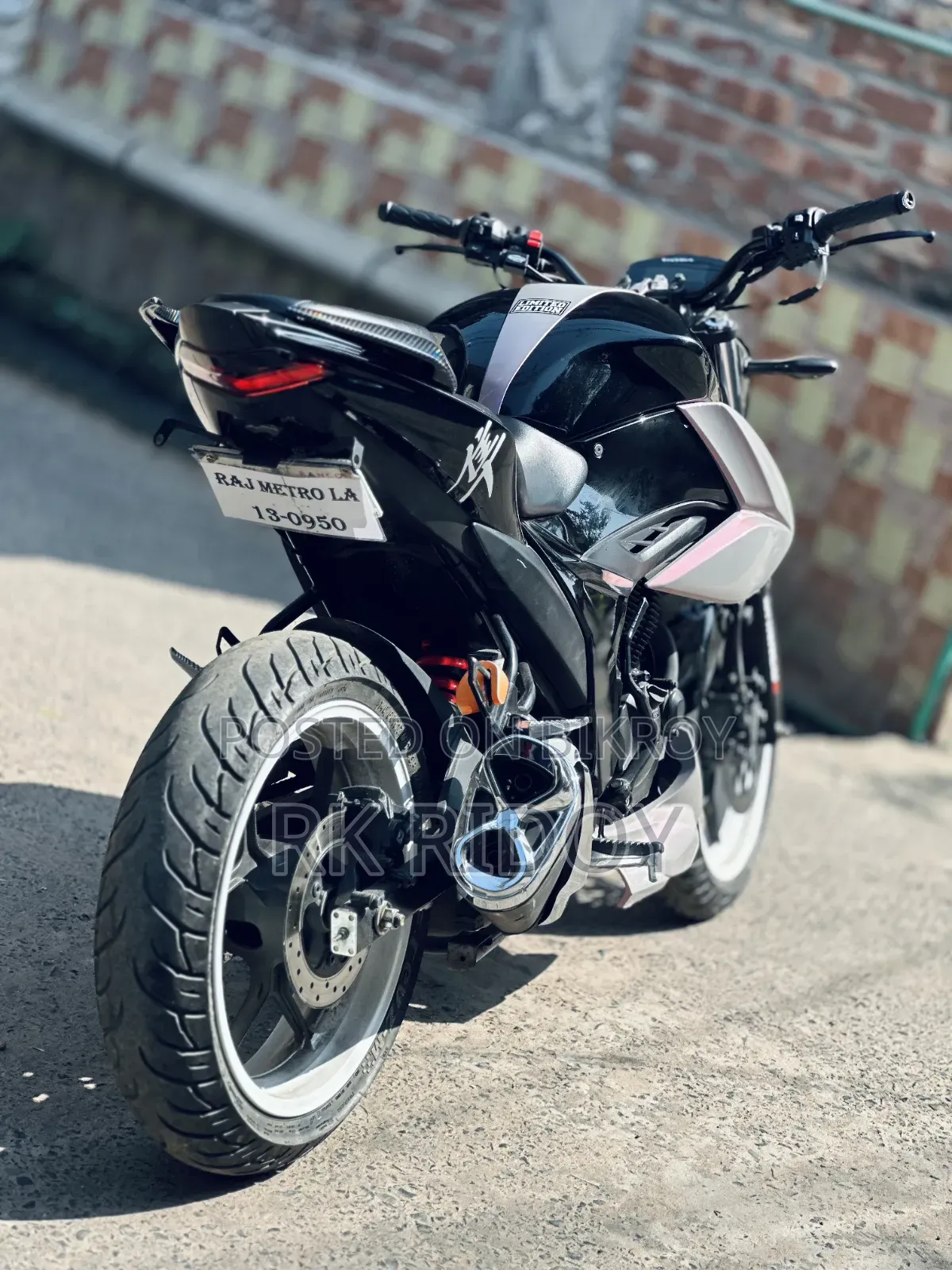 Suzuki 2025 Black
