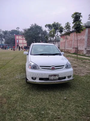 Toyota Platz 2005 Pearl
