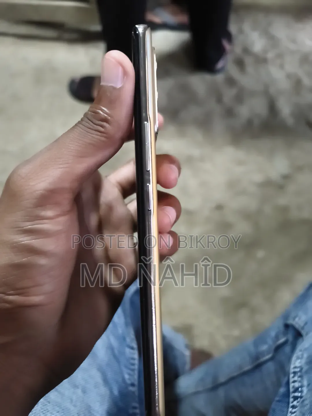 Vivo V23 128 GB Gold