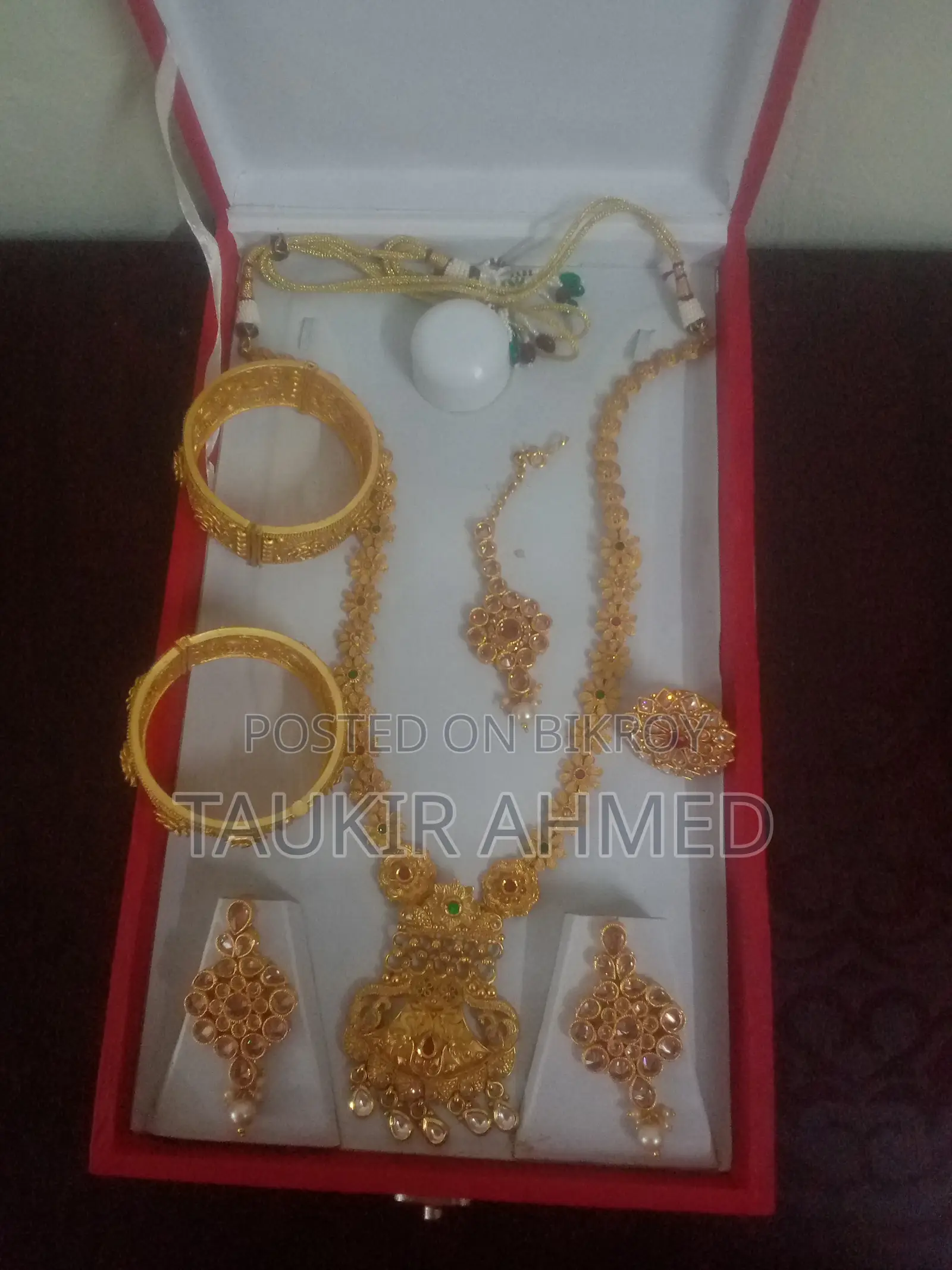 Complete Ornament Set for Urgent Sell