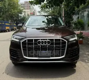 Audi Q7 Premium Plus 2021 Maroon