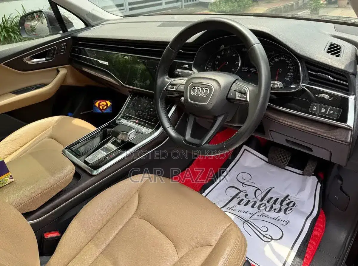 Audi Q7 Premium Plus 2021 Maroon