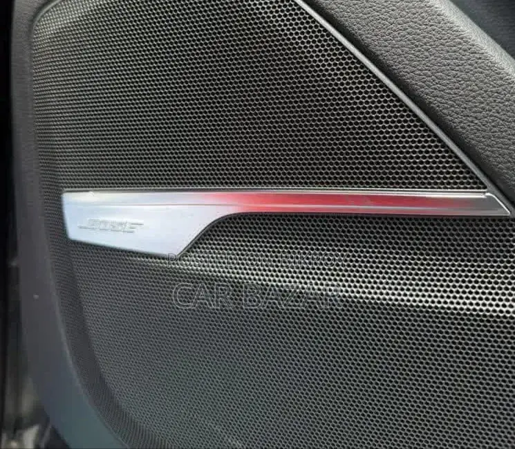 Audi Q7 Premium Plus 2021 Maroon