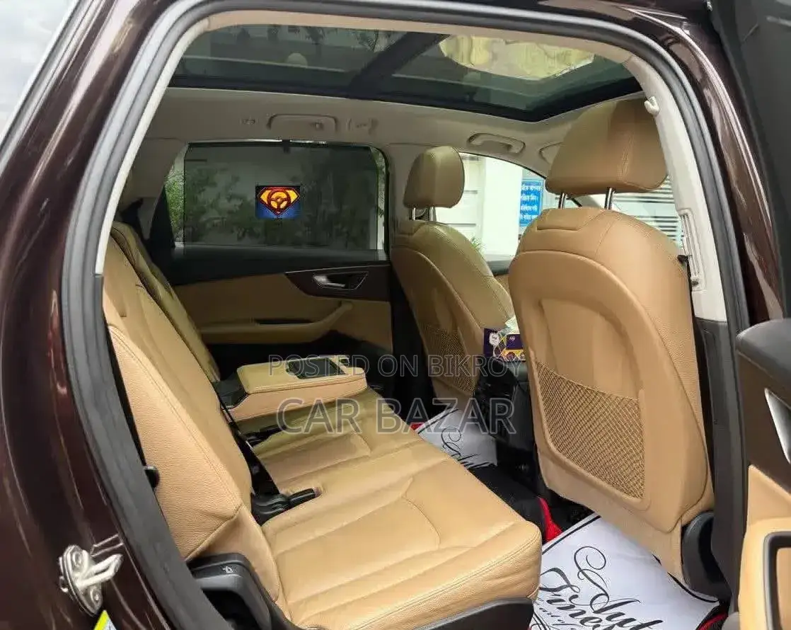 Audi Q7 Premium Plus 2021 Maroon