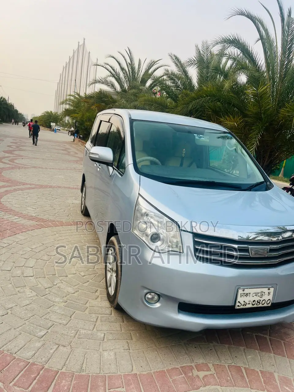 Toyota Noah 2011 Blue