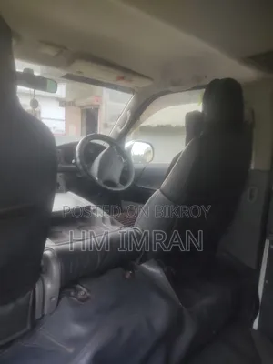 Toyota HiAce 2005