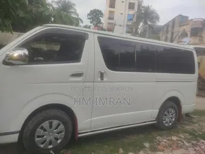 Toyota HiAce 2005