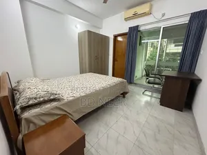 গুলশানে ভাড়ার জন্য ফার্নিশড ৩ বেডরুমের অ্যাপার্টমেন্ট